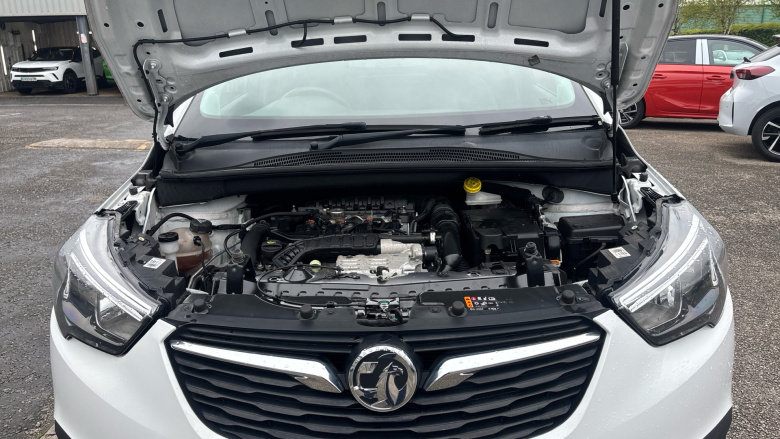 Vauxhall Crossland X 1.2T ecoTec [110] Tech Line Nav 5dr [6 Spd] [S/S] Petrol Hatchback